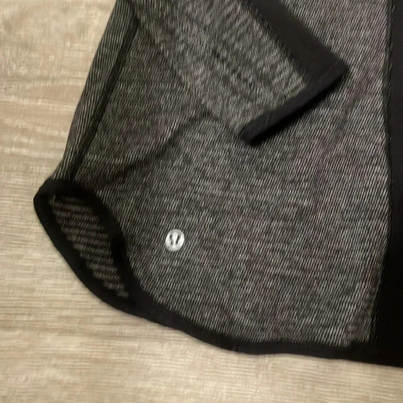 Lululemon Reversible Open Your Heart Long Sleeve Medium - Picture 6 of 8